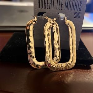 Robert Lee Morris Soho Geometric hoops